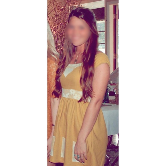 SOLD - Etsy, Lace & Linen Off-Shoulder Dress - Picture 1 of 7